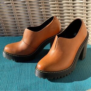 Dr. Martens Cordelia Tan Slip-On Ankle Boots, US Ladies 7